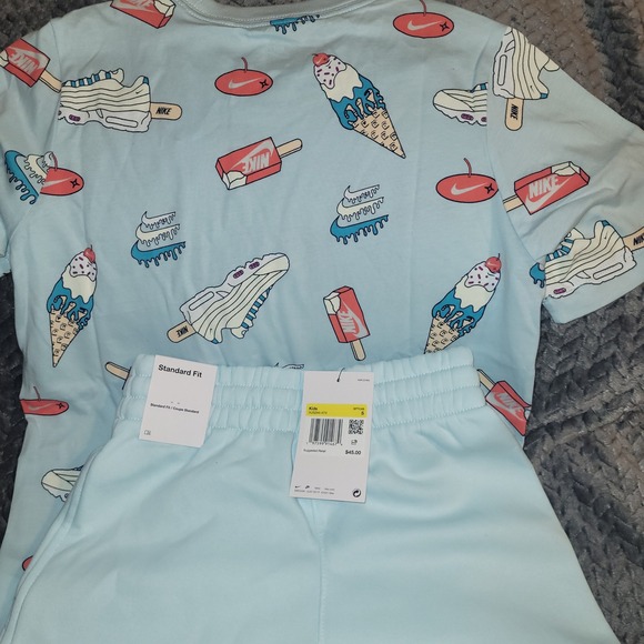 Nike Kids The Nike Tee Set‎ Top & Shorts Ice Cream Shoes Blue Size M - Picture 4 of 5